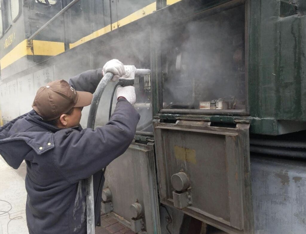 vệ sinh bằng đá co2